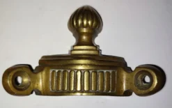 48 Embouts de fixation triangulaire pour barre de tapis d'escalier. Bronze, 19ème