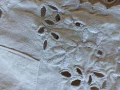 Ensemble ancien drap plat et 2 taies d'oreiller