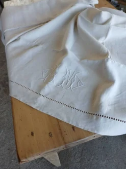 Ensemble ancien drap plat et 2 taies d'oreiller