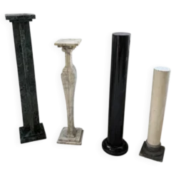 Ensemble 4 colonnes ou socles en marbre