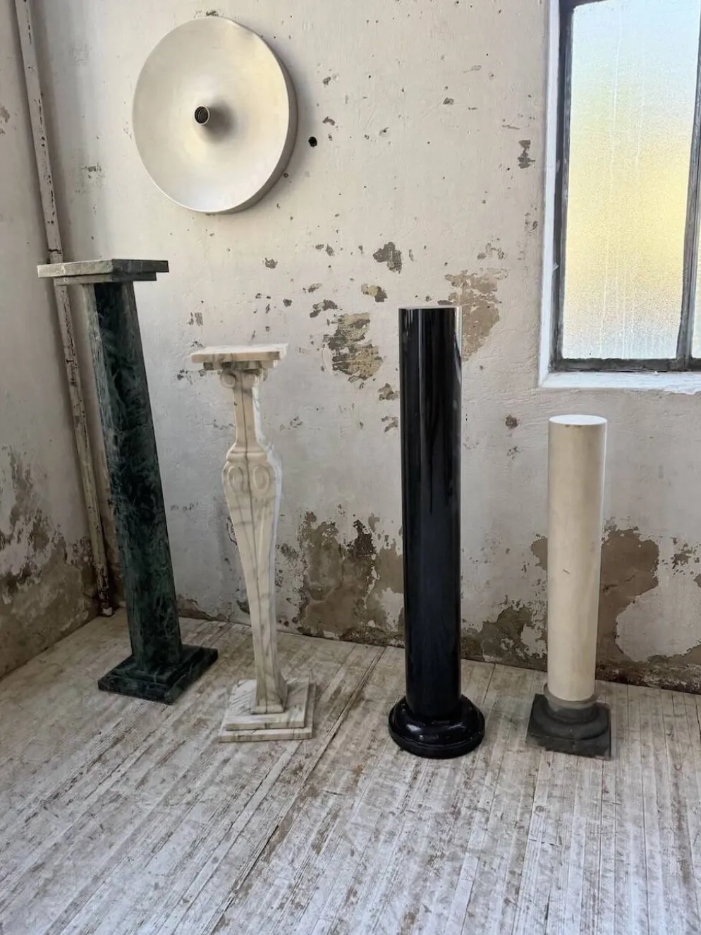Ensemble 4 colonnes ou socles en marbre
