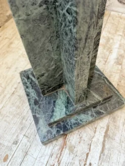 Ensemble 4 colonnes ou socles en marbre