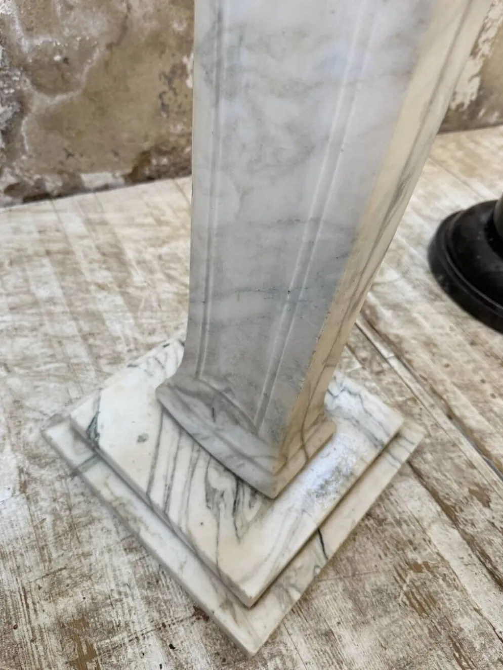 Ensemble 4 colonnes ou socles en marbre
