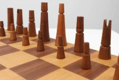 Ensemble d'échecs De Coene avec boîte d'origine attribué à Christophe Gevers, Belgique