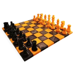 Ensemble d'échecs de luxe vintage des années 1970, couleurs rares, fabriqué en véritable albâtre italien sculpté à la main de Volterra - jaune et noir.