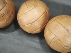 Ensemble de 3 ballons médicaux tchèques en cuir, années 1950