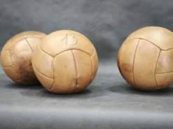 Ensemble de 3 ballons médicaux tchèques en cuir, années 1950