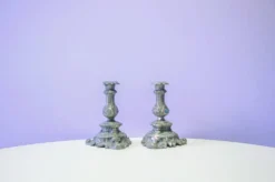Ensemble de 2 candélabres gothiques brutalistes