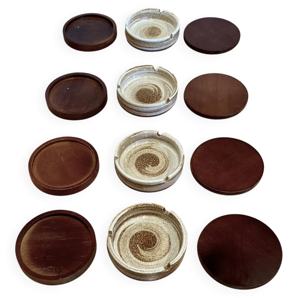 ENSEMBLE DE 4 CENDRIERS DESIGN SCANDINAVE.
