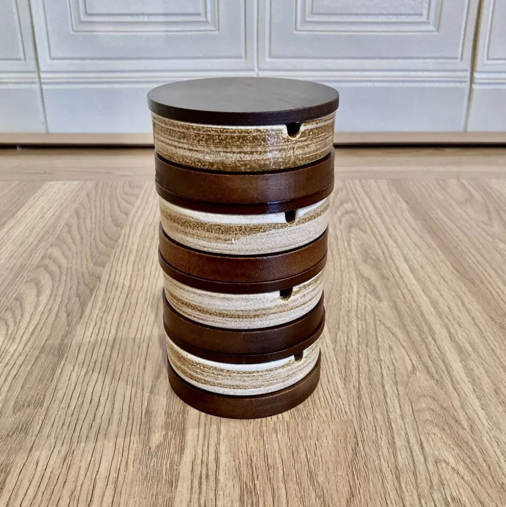 ENSEMBLE DE 4 CENDRIERS DESIGN SCANDINAVE.