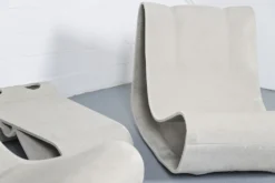Ensemble de 2 chaises Loop et 1 table Loop Swisspearl/Eternit Willy Guhl
