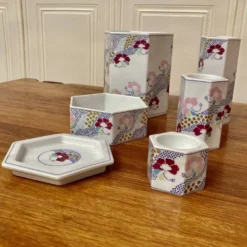 Ensemble de cinq céramiques design scandinave.