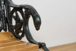 Ensemble de jardin en fonte victorien – Banc et deux fauteuils, Royaume-Uni, fin du 19e / début du 20e siècle