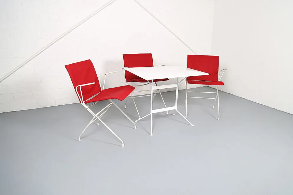 Ensemble de jardin vintage français des années 50 conçu par Raoul Guys (attribué) 3 chaises et une table.