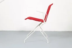 Ensemble de jardin vintage français des années 50 conçu par Raoul Guys (attribué) 3 chaises et une table.