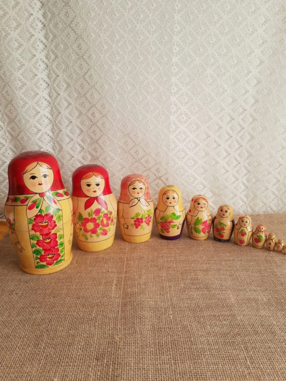 Ensemble de 12 poupées gigognes russes - vintage