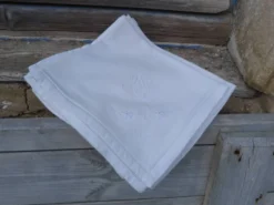 Ensemble de 6 serviettes anciennes 1900 en lin blanc damassé avec monogramme brodé main