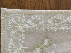Ensemble de 8serviettes anciennes brodees