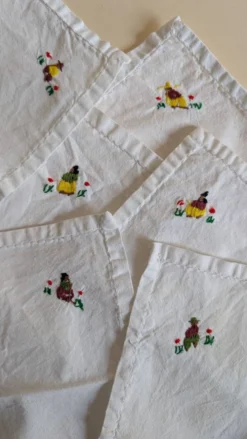 Ensemble de 6 serviettes brodées