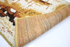 Ensemble de trois tapis rouges au design rétro, années 1980.