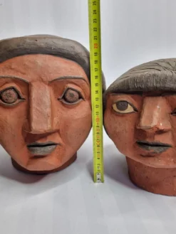 Ensemble de 3 têtes de femme décoratives en terre cuite rouge