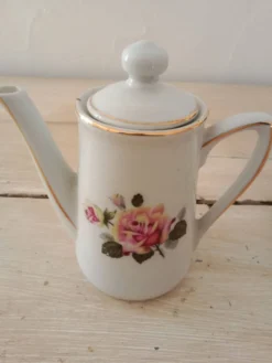 Ensemble dinette en porcelaine