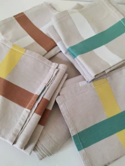 Ensemble nappe + 8 serviettes – coton graphique