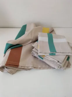 Ensemble nappe + 8 serviettes – coton graphique