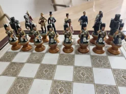 Ensembles d'échecs de collection Raj de Franklin Mint, années 1970.