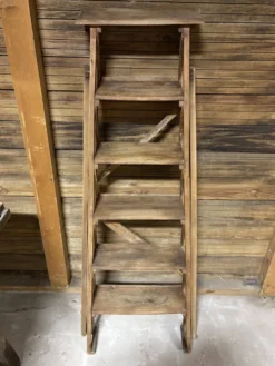 Escabeau bois ancien rénové