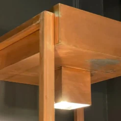 Etagère colonne éclairée vintage, acier cuivré, design industriel brutaliste, ca 1970