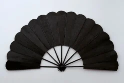 Eventail sombre tramé - 168 cm