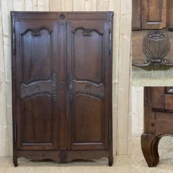 Façade d'armoire en chêne XVIIIème