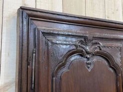 Façade de buffet XVIIIème en chêne