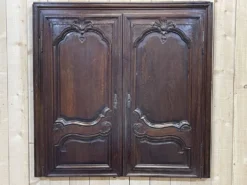 Façade de buffet XVIIIème en chêne