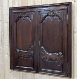 Façade de buffet XVIIIème en chêne