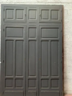 Façade de placard en hetre patiné Portes XX siècle