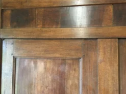 Facade d'armoire ancienne double porte en noyer