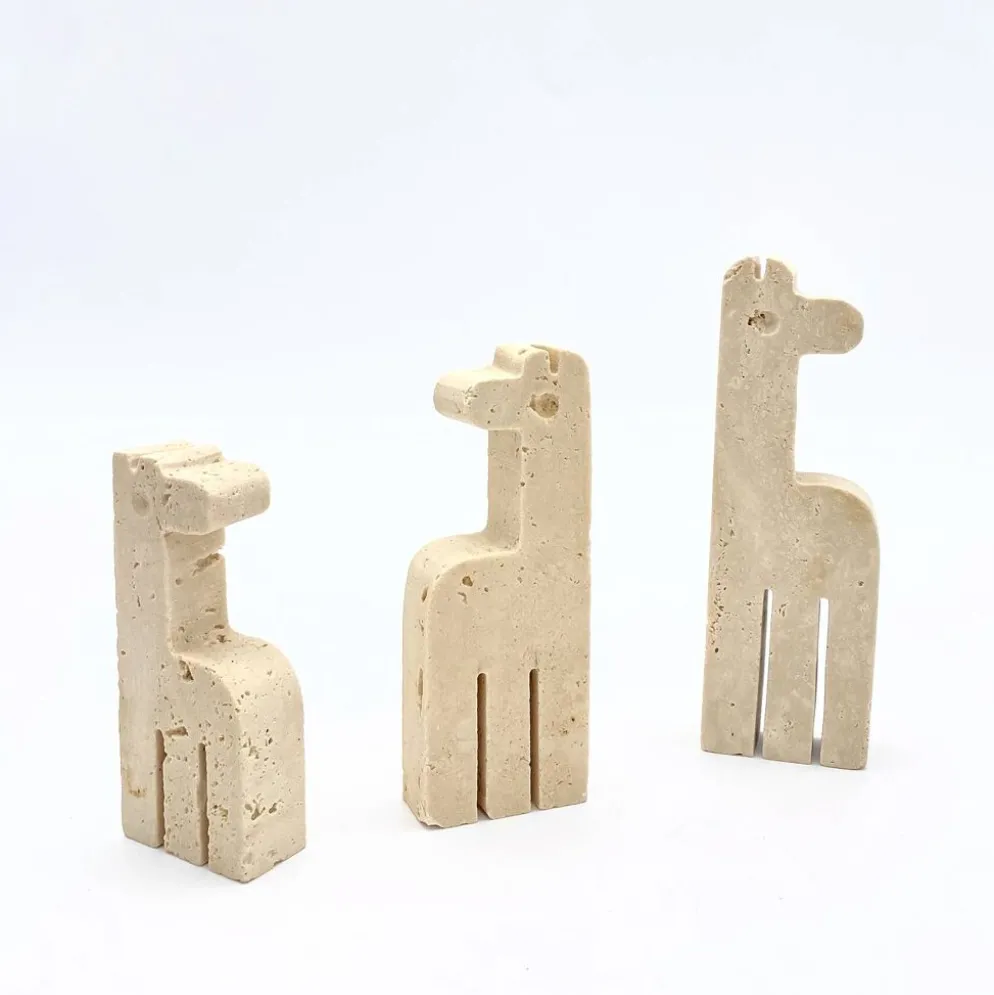 Famille de 3 girafes en travertin par Fratelli Mannelli