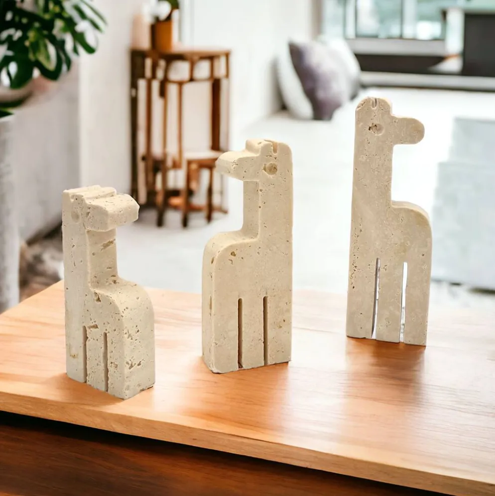 Famille de 3 girafes en travertin par Fratelli Mannelli
