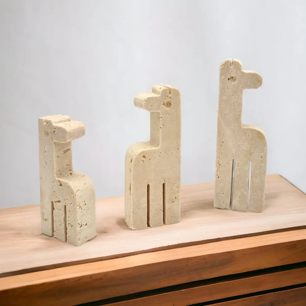 Famille de 3 girafes en travertin par Fratelli Mannelli