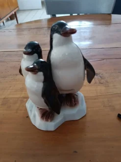 Famille de pingouins porcelaine espagnole