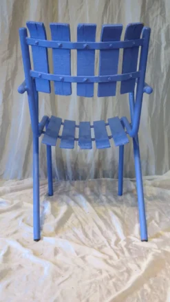 Fauteuil de jardin années 50 bois et métal bleu outremer