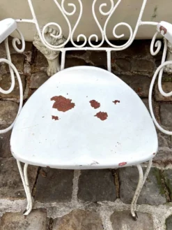 Fauteuil de jardin en fonte de fer blanche n°1