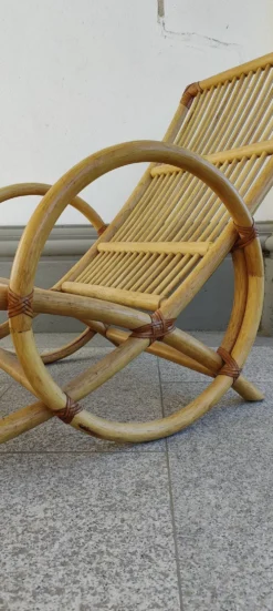 Fauteuil et repose-pieds en bambou