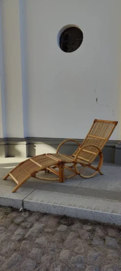 Fauteuil et repose-pieds en bambou