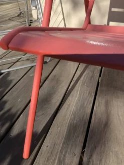 2 fauteuils bas Fermob modèle Monceau couleur capucine