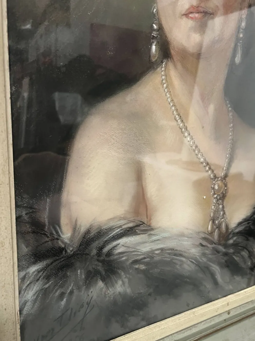 " femme aux épaules dénudées par yves diey " portrait en bustre