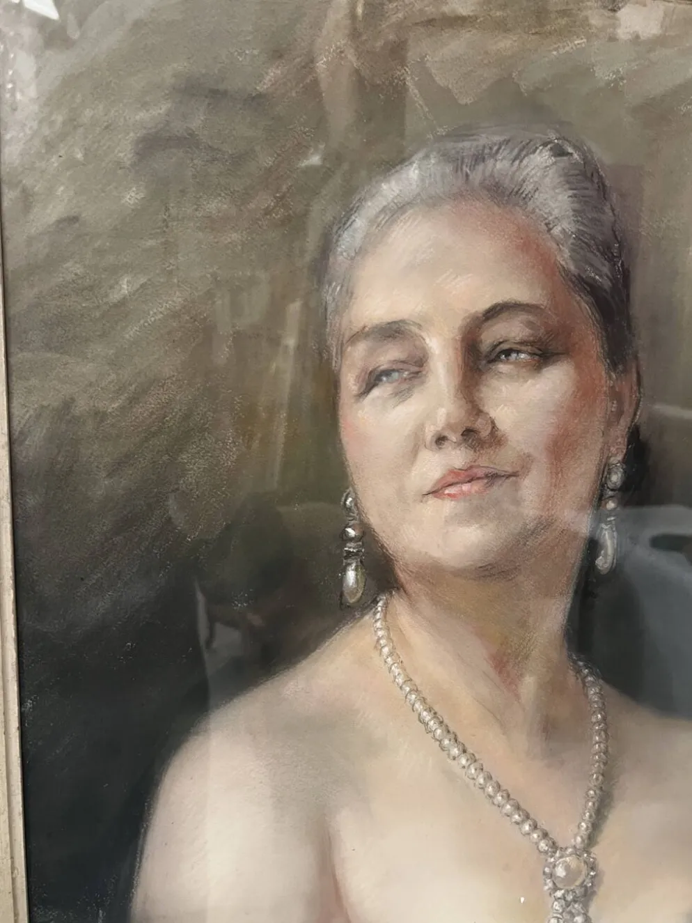 " femme aux épaules dénudées par yves diey " portrait en bustre