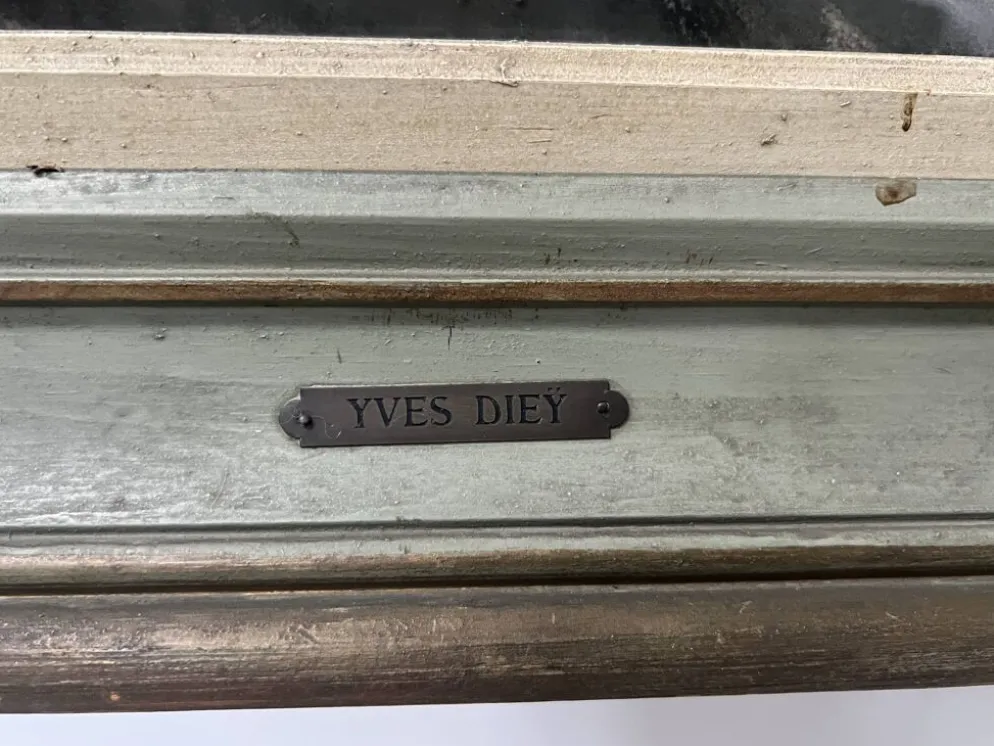 " femme aux épaules dénudées par yves diey " portrait en bustre
